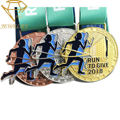 A maratona ostenta medalhas feitas sob encomenda em linha