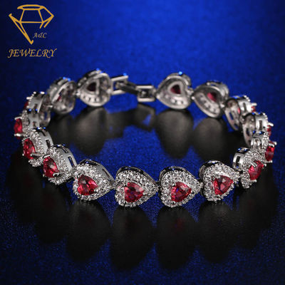 O coração dá forma ao CCT 7,6 polegadas de Diamond Bracelets For Women
