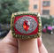 Anel de bronze do esporte do campeonato dos orWomen dos homens da concessão feito a mão da juventude da universidade 3D com diamantes
